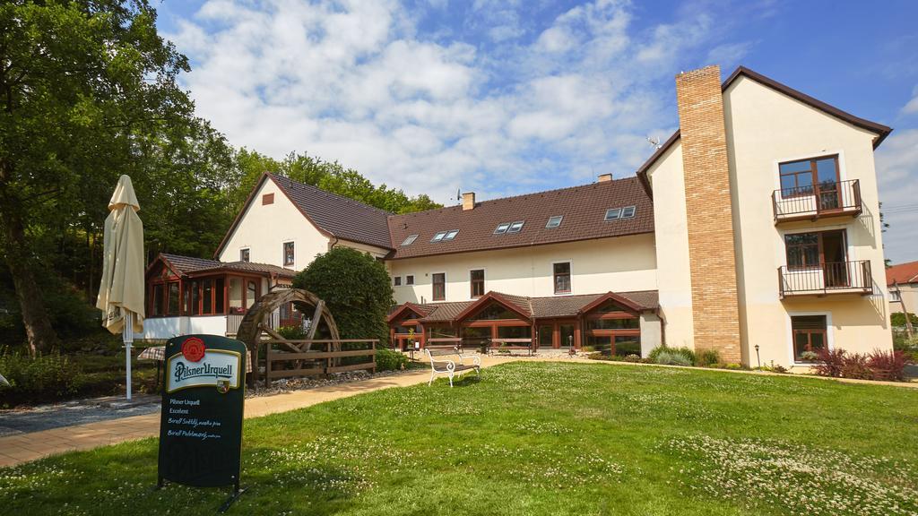 Penzion Lasakuv Mlyn Босковице Екстериор снимка